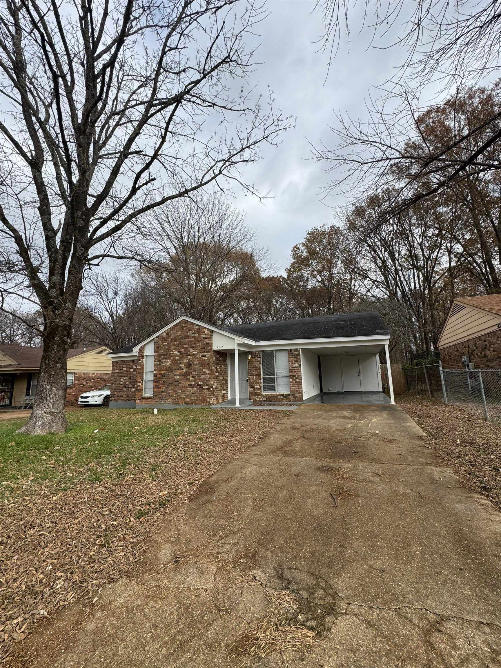 4528 Sugar Creek Road Memphis, TN 38118 - Photo 18 of 19 front view of house with a yard