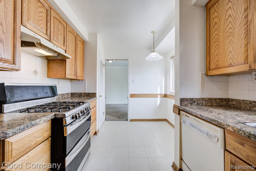 28356 Ridgebrook Road Farmington Hills, MI 48334 - Photo 15 of 44