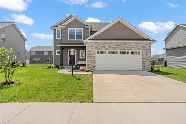 $485,000 | 305 Newhaven Lane, Savoy, IL 61874
