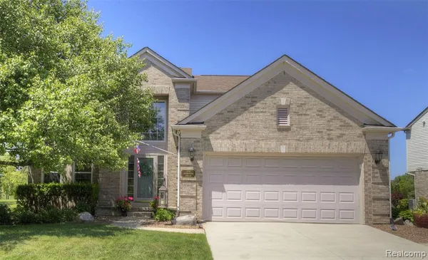 $450,000 | 4728 Sherwood Circle, Canton, MI 48188