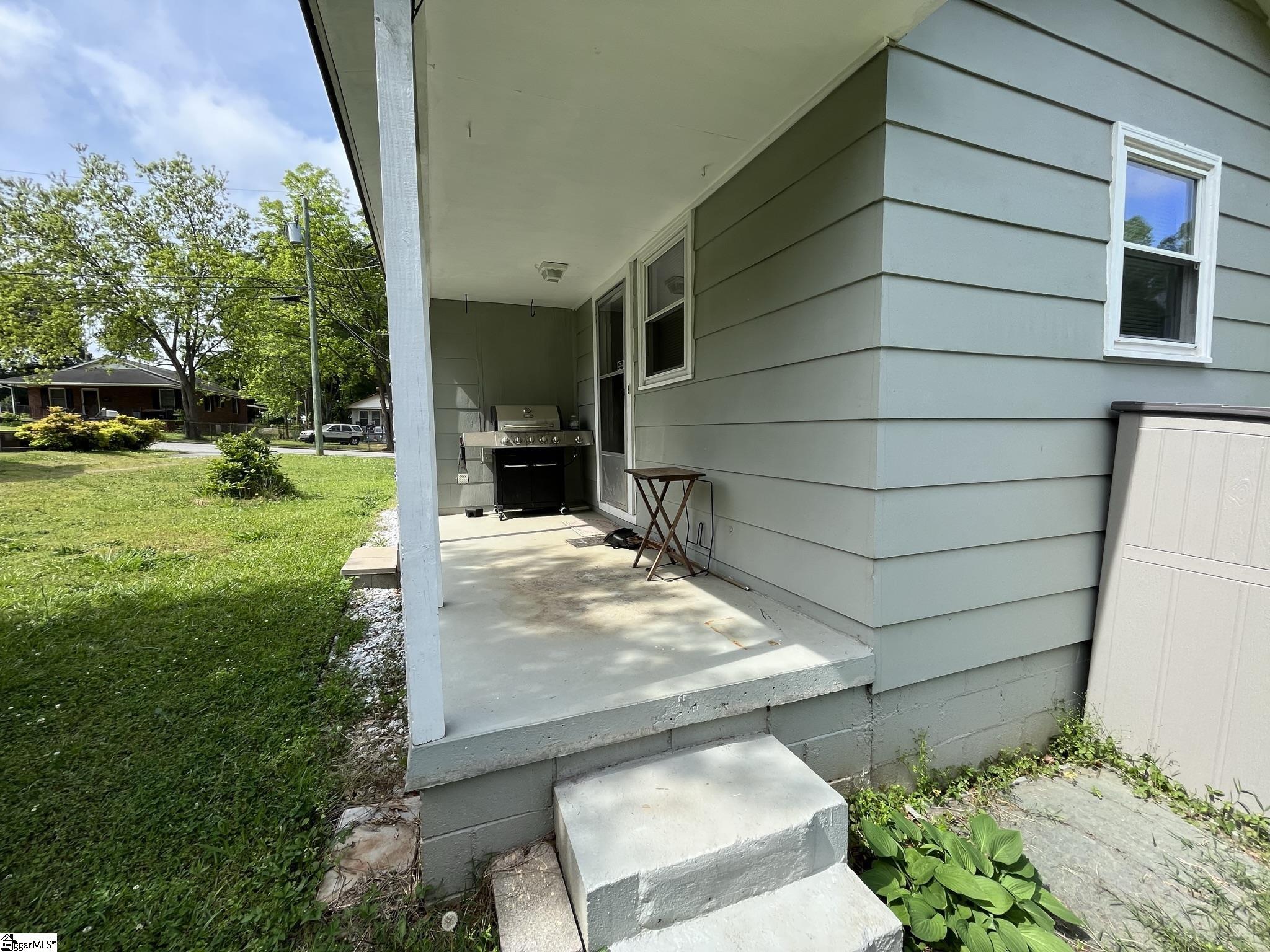 210 Mc Dowell Street Laurens, SC 29360 - Photo 18 of 18