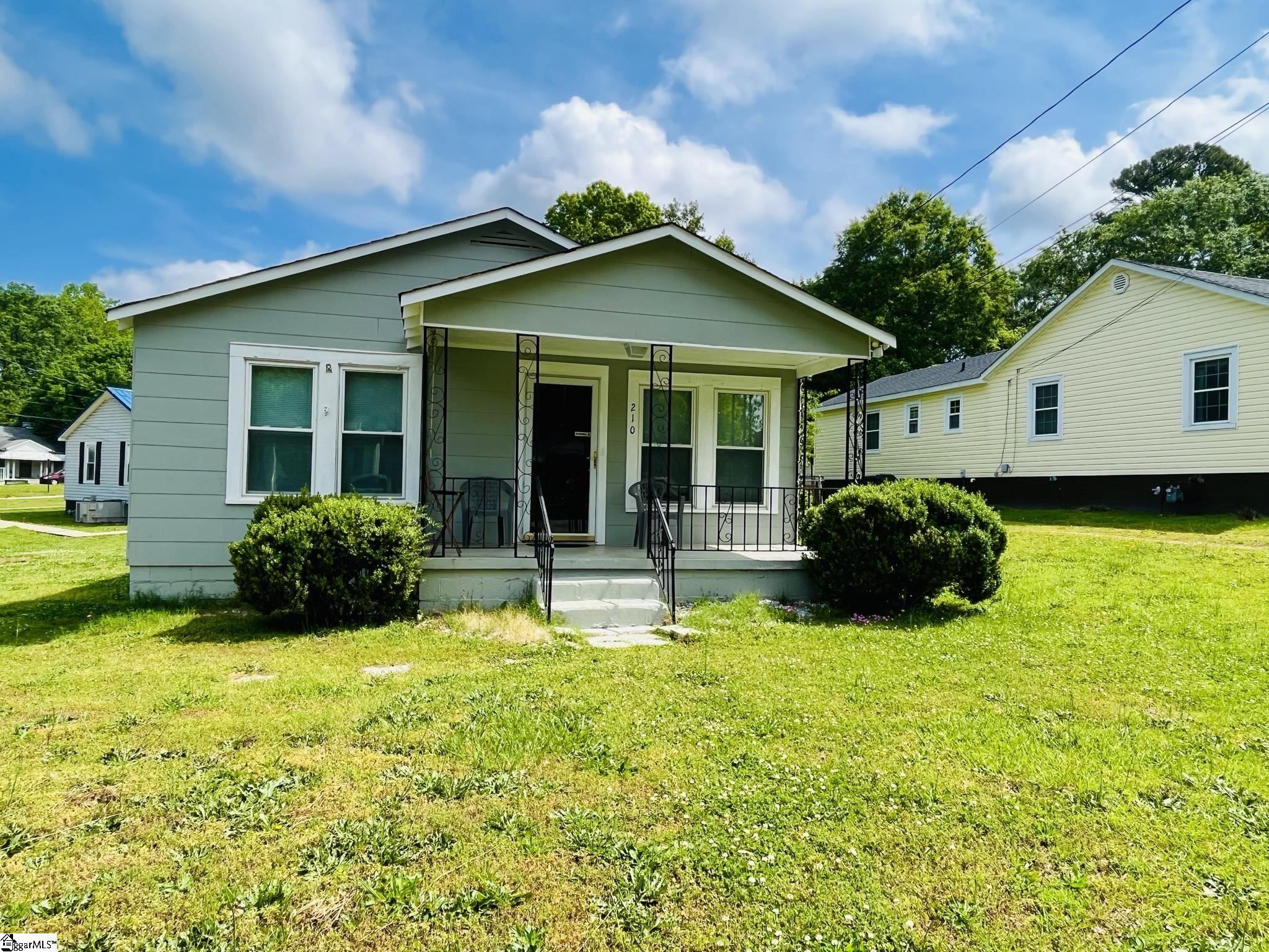 210 Mc Dowell Street Laurens, SC 29360 - Photo 2 of 18
