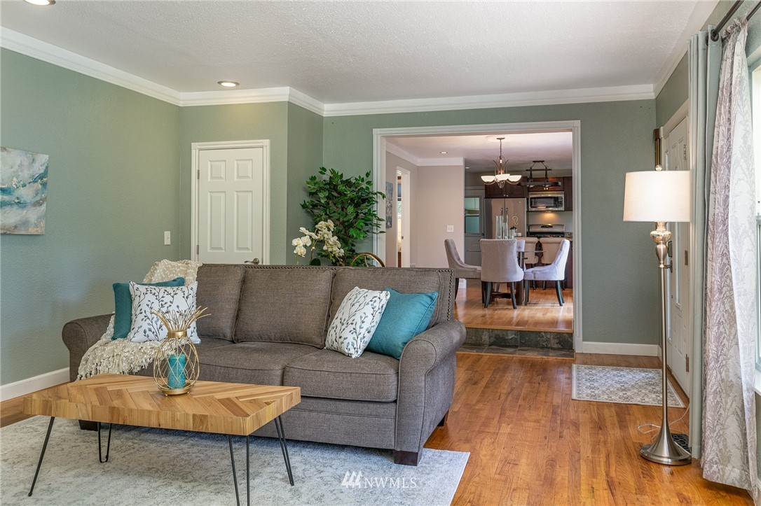 4121 Phillips Road Southeast Port Orchard, WA 98366 - Photo 4 of 40 Gallery Image 4