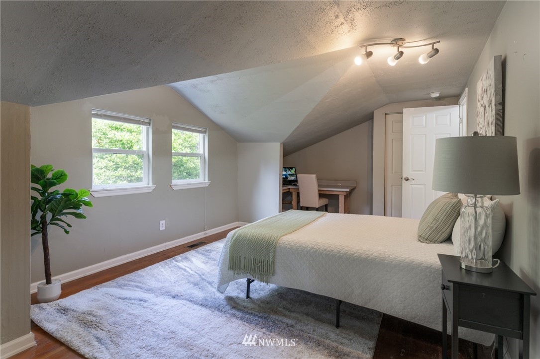 4121 Phillips Road Southeast Port Orchard, WA 98366 - Photo 8 of 40 Gallery Image 8