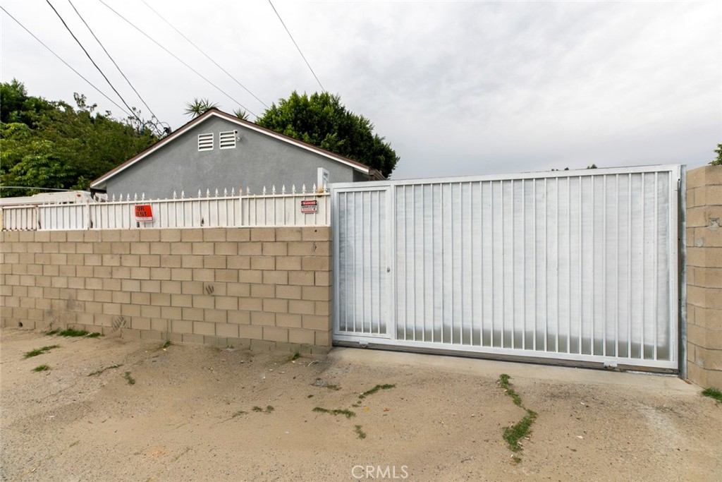 13120 Branford Street Arleta, CA 91331 - Photo 15 of 16 a view of a small house