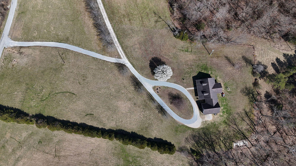 673 Crawford Bend Road Hillsboro, KY 41049 - Photo 25 of 32 Driveway to Home