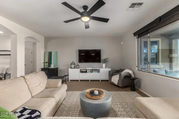 $629,900 | 590 East Raven Court, Gilbert, AZ 85297