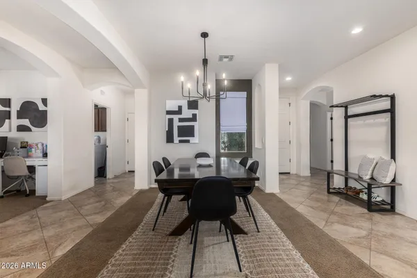 $629,900 | 590 East Raven Court, Gilbert, AZ 85297