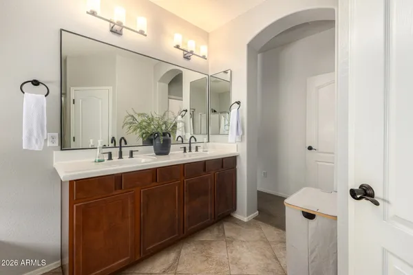 $629,900 | 590 East Raven Court, Gilbert, AZ 85297