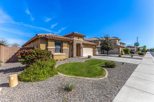 $629,900 | 590 East Raven Court, Gilbert, AZ 85297