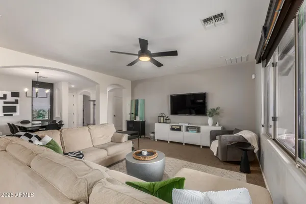 $629,900 | 590 East Raven Court, Gilbert, AZ 85297