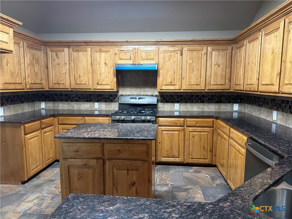 3941 Wells Drive Kempner, TX 76539 - Photo 8 of 36