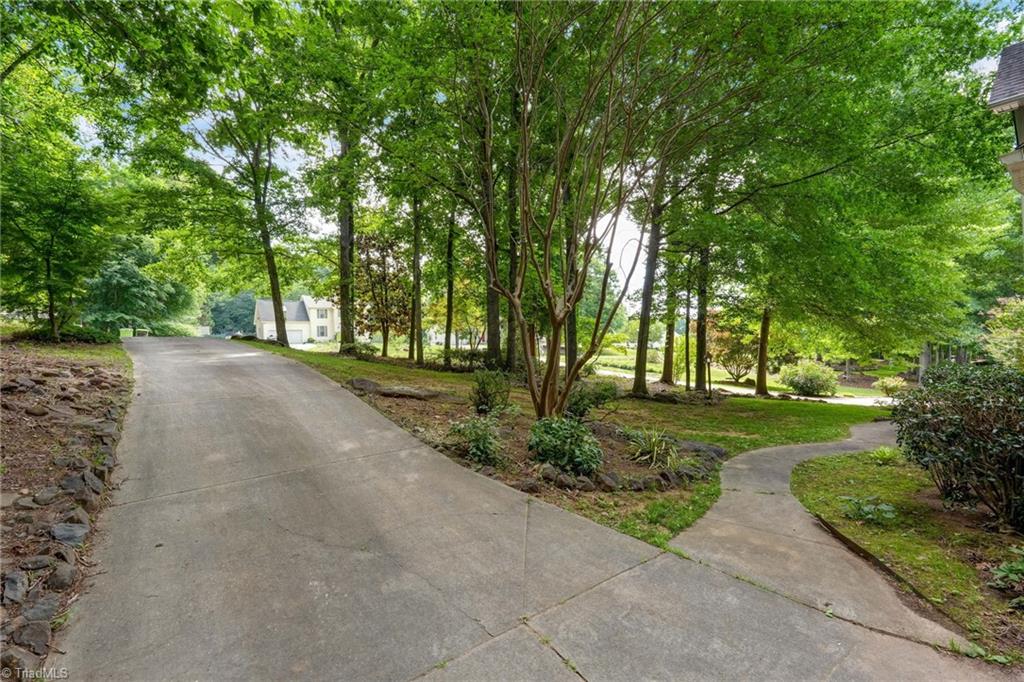7509 Keating Drive Oak Ridge, NC 27310 - Photo 5 of 38