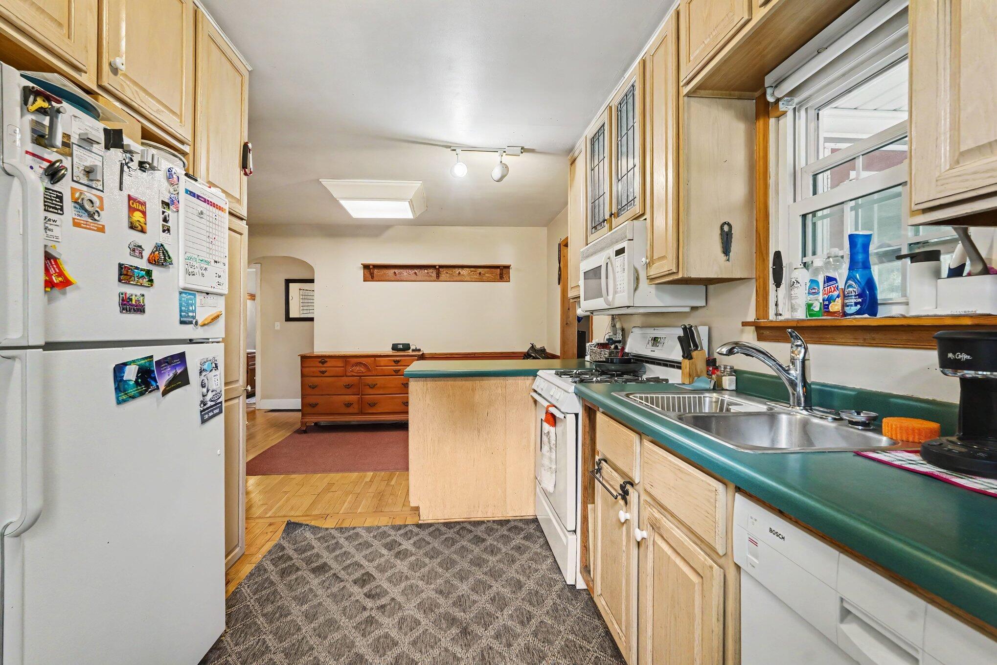 6516 Martin Road Muskegon, MI 49441 - Photo 10 of 34 013_file_3706