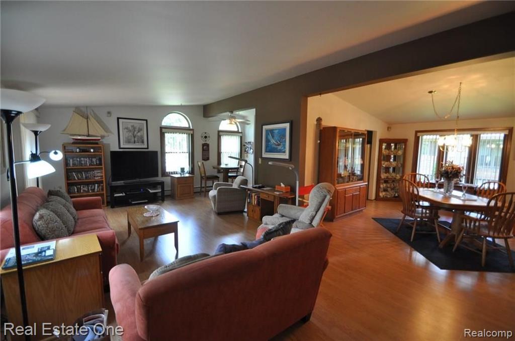 2232 London Bridge Drive Rochester Hills, MI 48307 - Photo 10 of 29