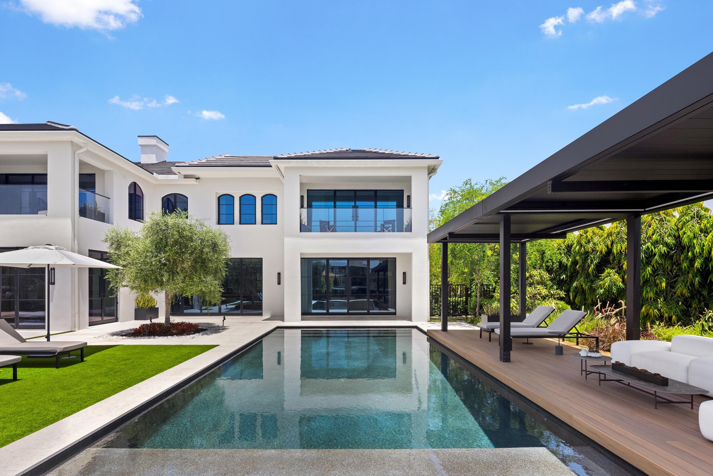 2401 Spanish River Road Boca Raton, FL 33432 - Photo 98 of 116 Pool 2