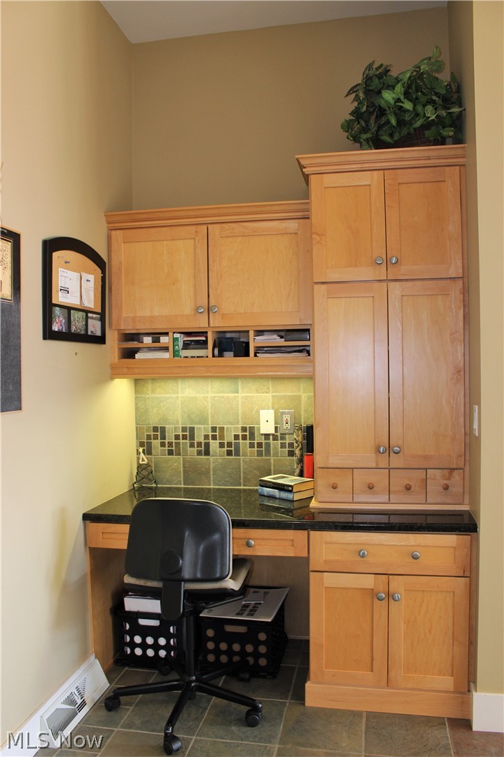 13720 Hale Road Burton, OH 44021 - Photo 11 of 35 Desk of the Kitchen.