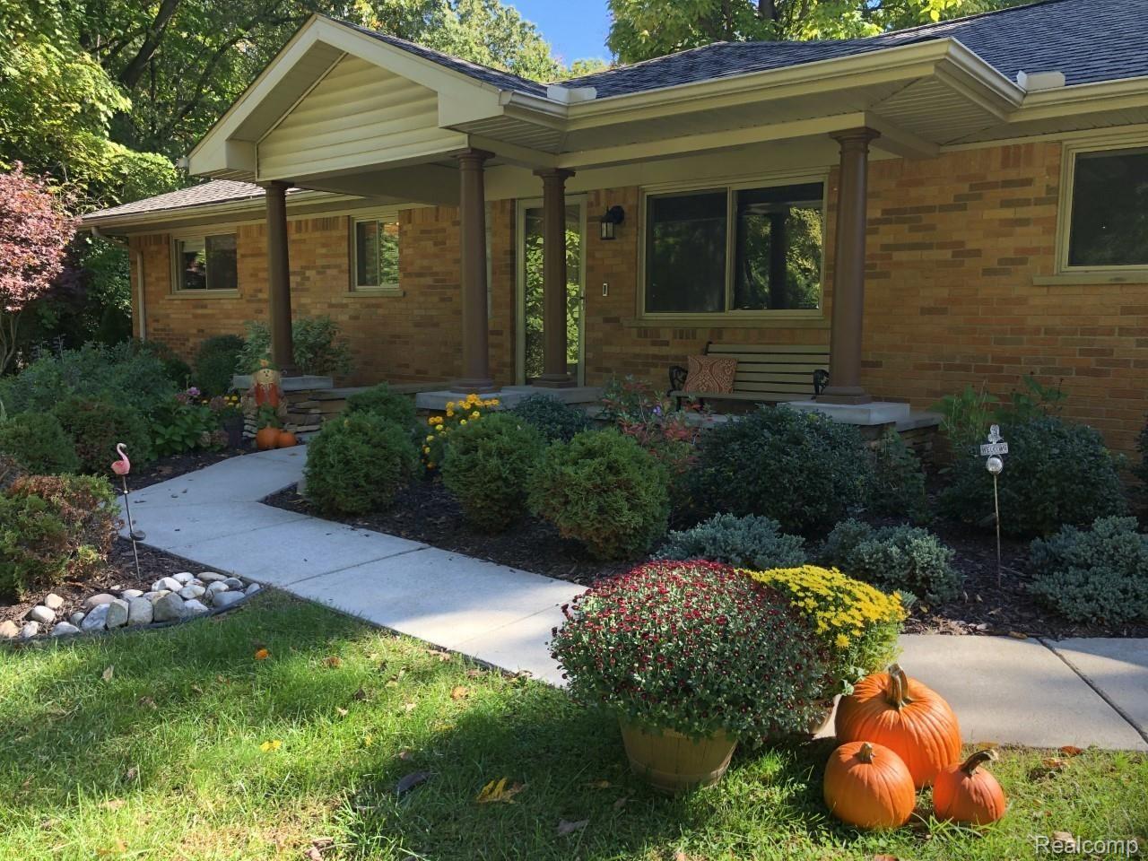30650 Inkster Road Franklin, MI 48025 - Photo 4 of 41 Front walkway and Gardens