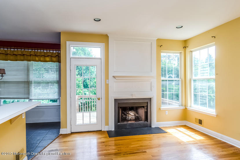 12 Duke Pass Colts Neck, NJ 07722 - Photo 11 of 25 011-4585294-small