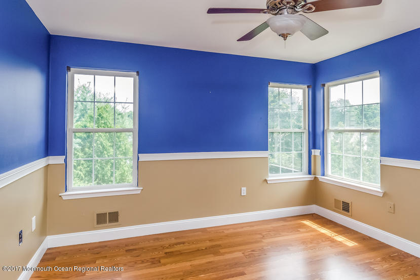 12 Duke Pass Colts Neck, NJ 07722 - Photo 15 of 25 015-4585311-small