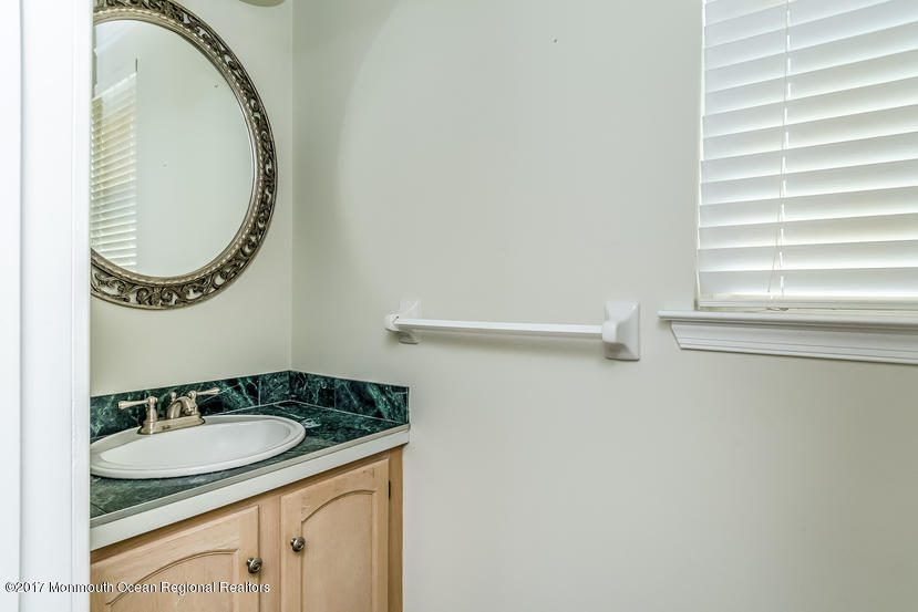12 Duke Pass Colts Neck, NJ 07722 - Photo 20 of 25 020-4585300-small