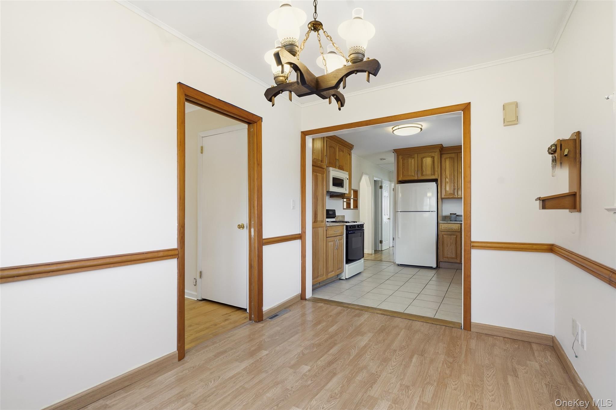 59 Brook Street Mahopac, NY 10541 - Photo 14 of 37 Dining area leading to kitchen.