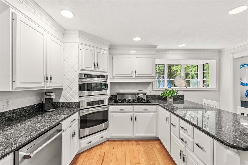 30 R Magnolia Avenue Gloucester, MA 01930 - Photo 15 of 40