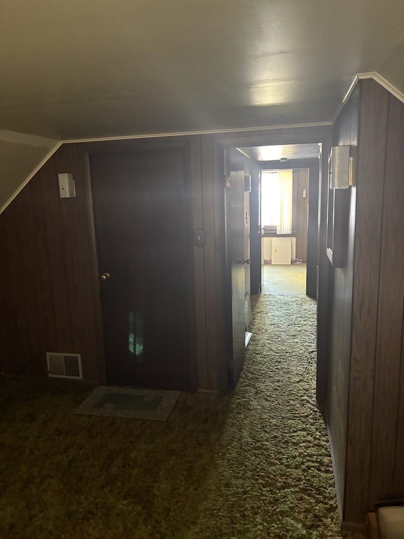 540 East 148th Place Harvey, IL 60426 - Photo 11 of 19 a view of entryway