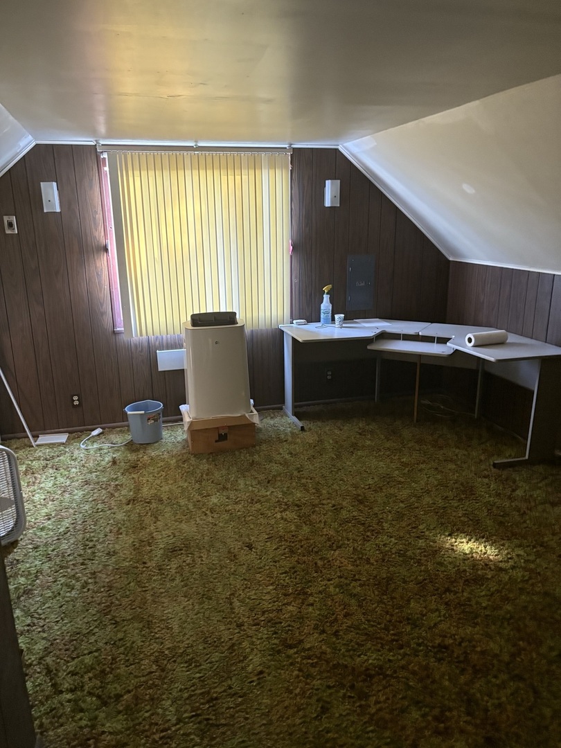 540 East 148th Place Harvey, IL 60426 - Photo 12 of 19 a view of a livingroom with furniture