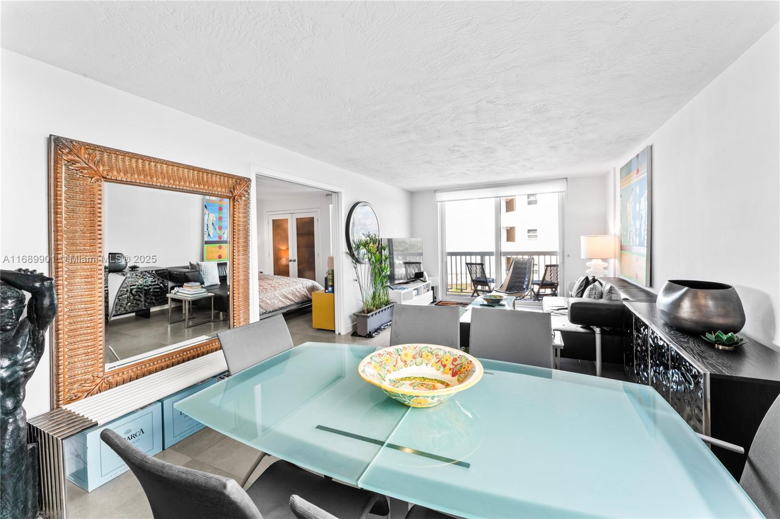 1670 Bay Road, Unit 3E Miami Beach, FL 33139 - Photo 4 of 13 Gallery Image 4