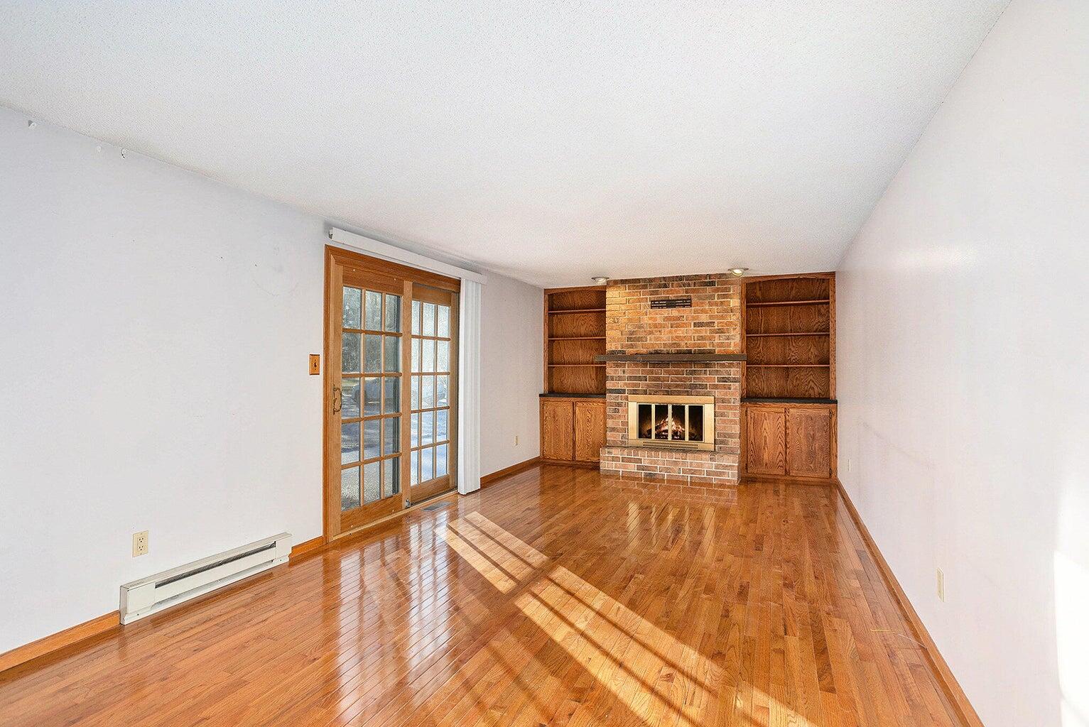 679 North Union City Road Coldwater, MI 49036 - Photo 12 of 36 familyroom