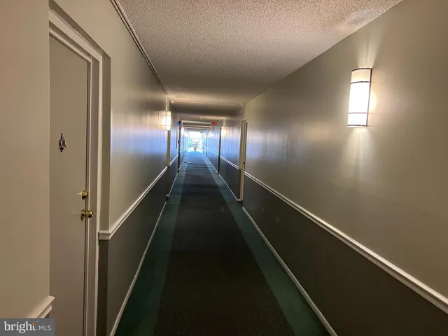 $1,450 | 46 Township Line Road, Unit 209, Elkins Park, PA 19027