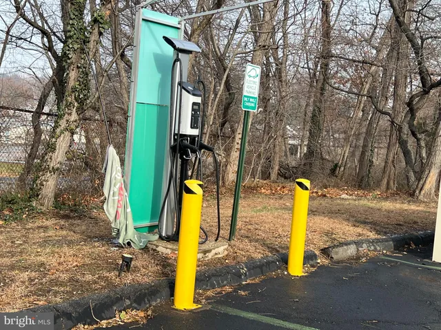 $1,450 | 46 Township Line Road, Unit 209, Elkins Park, PA 19027