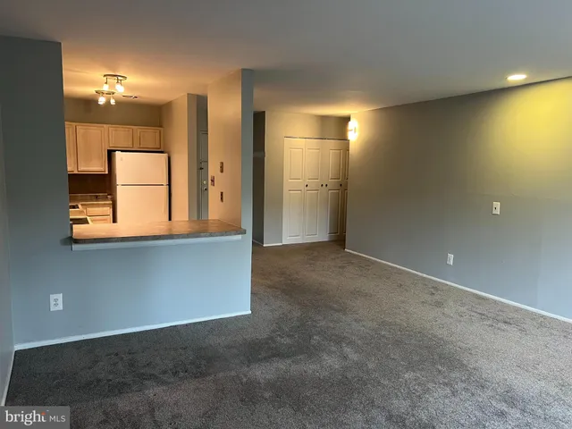 $1,450 | 46 Township Line Road, Unit 209, Elkins Park, PA 19027