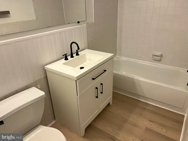 $1,450 | 46 Township Line Road, Unit 209, Elkins Park, PA 19027