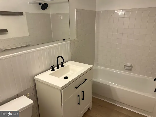 $1,450 | 46 Township Line Road, Unit 209, Elkins Park, PA 19027