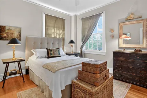 $729,000 | 200 Montgomery Ferry Drive Northeast, Unit 19, Atlanta, GA 30309