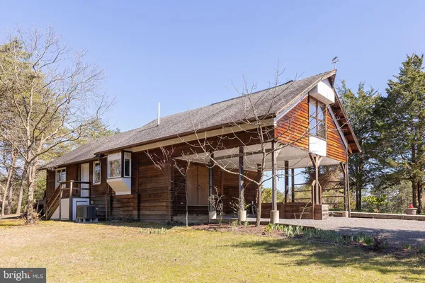 $999,000 | 563 Valley Forge Lane, Burlington, WV 26710