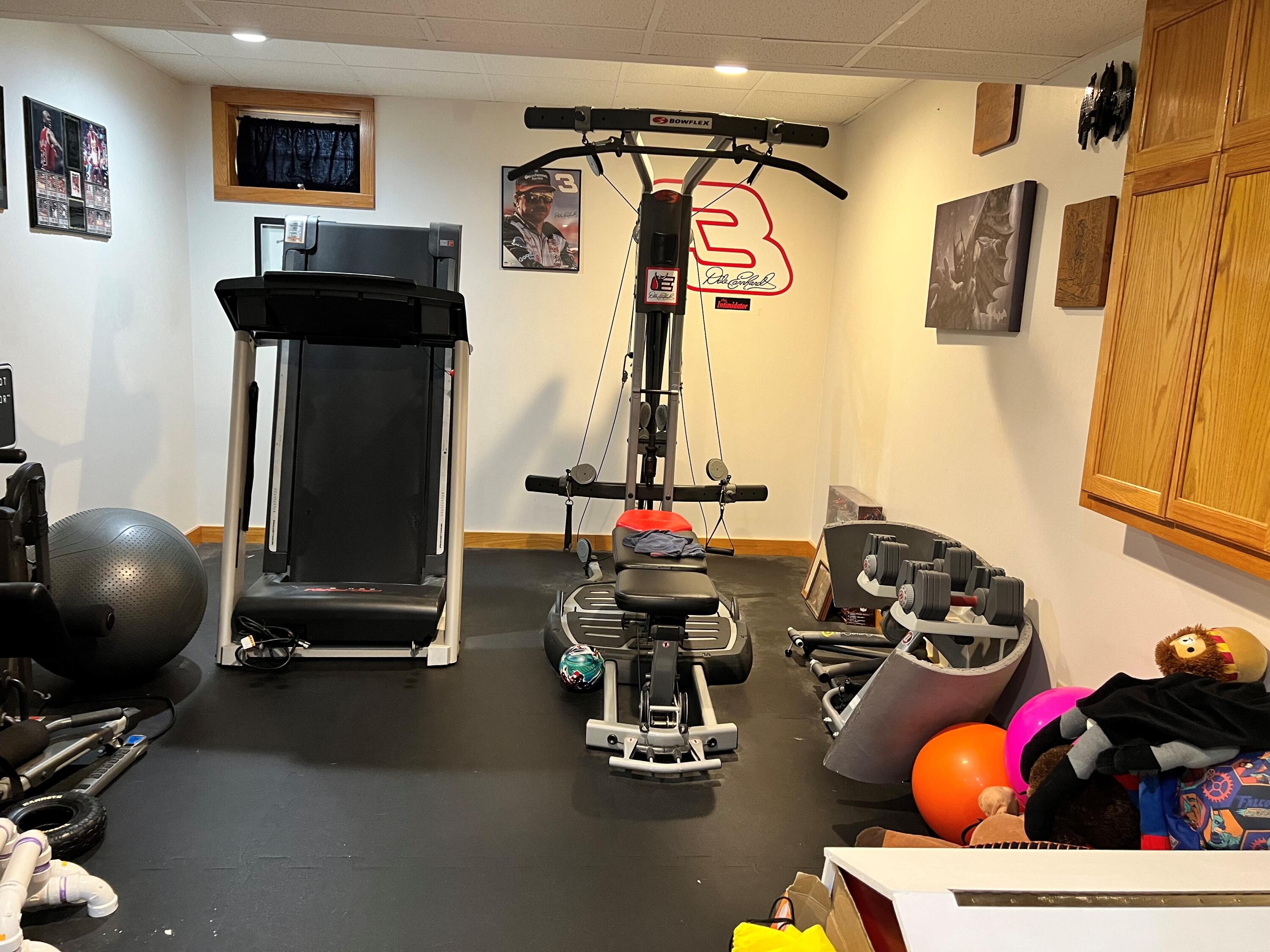 857 North Union City Road Coldwater, MI 49036 - Photo 18 of 23 Weight room