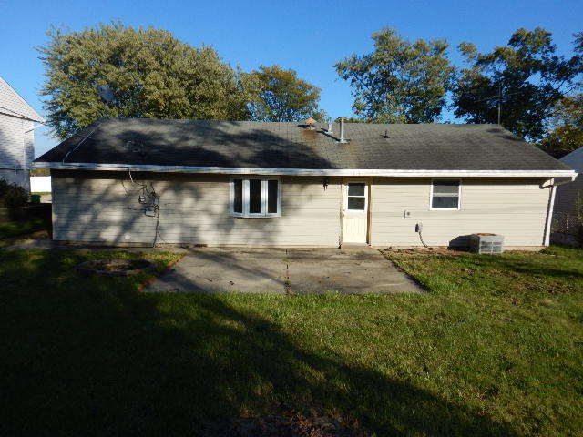 344 Hickory Avenue Romeoville, IL 60446 - Photo 2 of 11 a view of house with yard