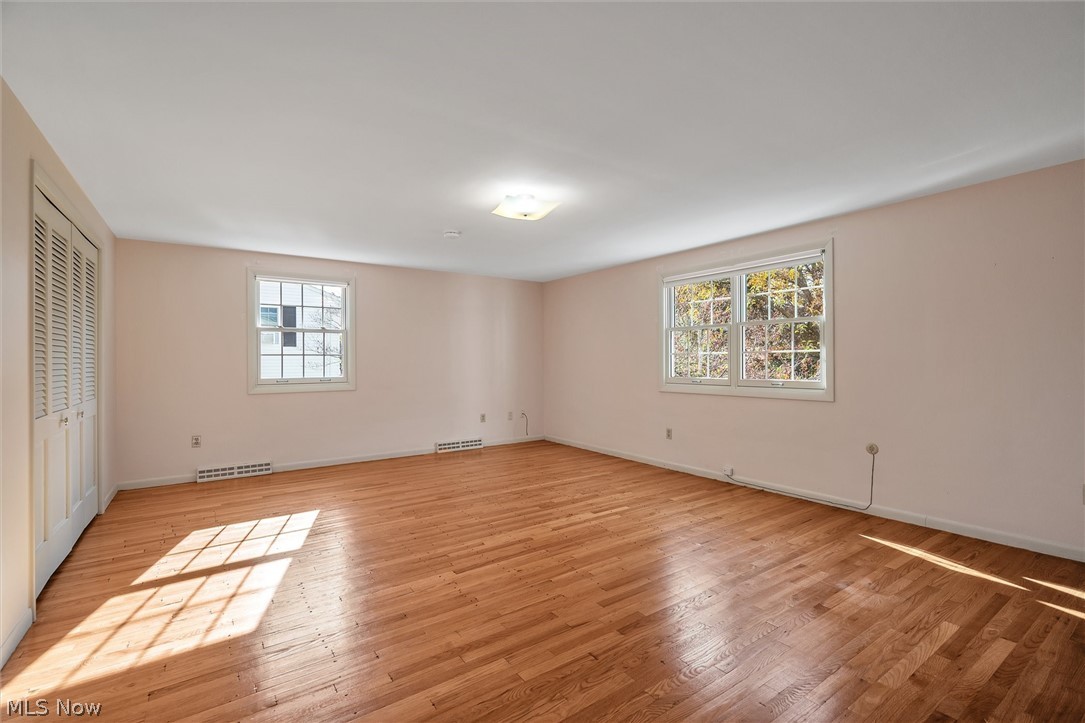 891 Brainard Road Cleveland, OH 44143 - Photo 17 of 35