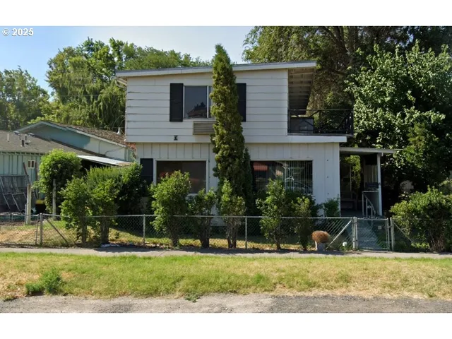 $130,000 | 150 East Main Street, Ione, OR 97843