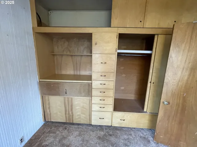 $130,000 | 150 East Main Street, Ione, OR 97843