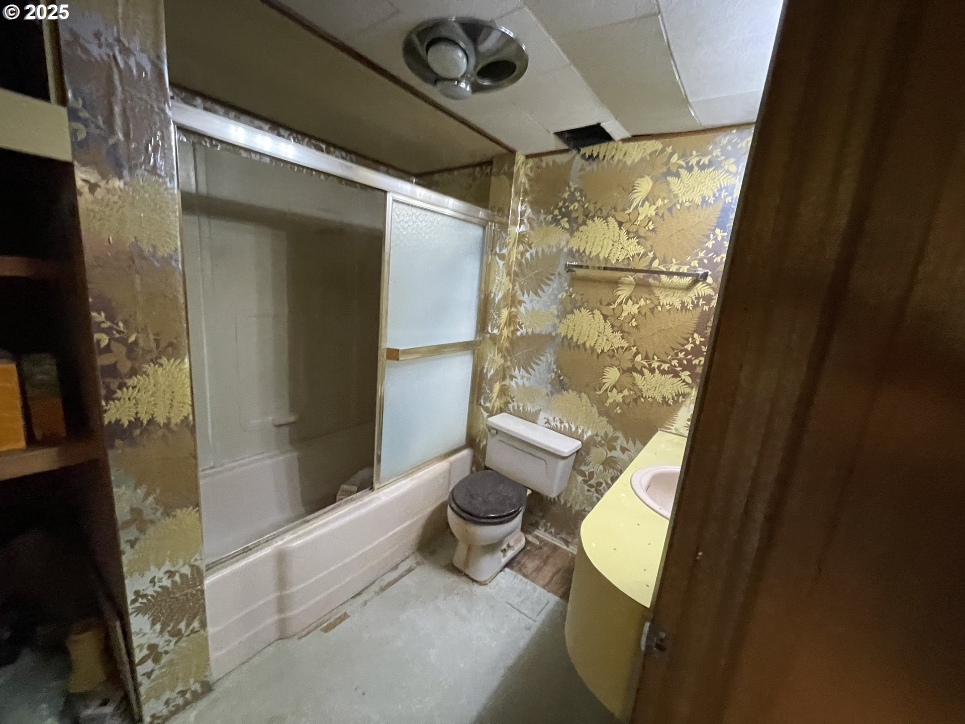 150 East Main Street Ione, OR 97843 - Photo 17 of 19