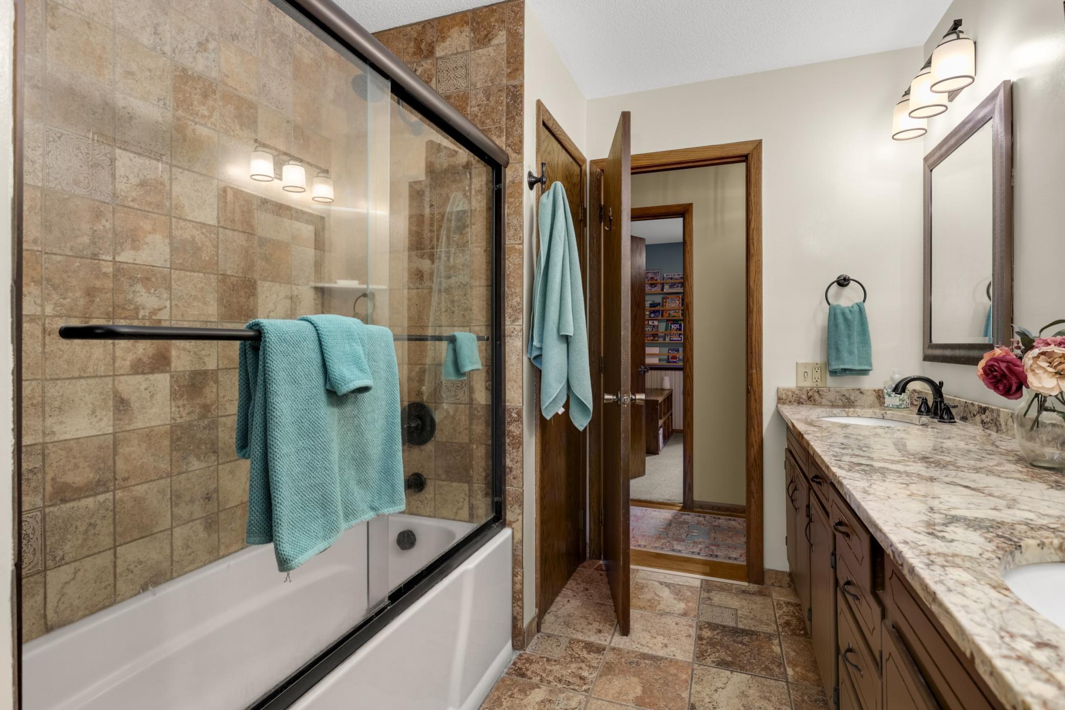 7660 Heritage Road Eden Prairie, MN 55346 - Photo 23 of 42