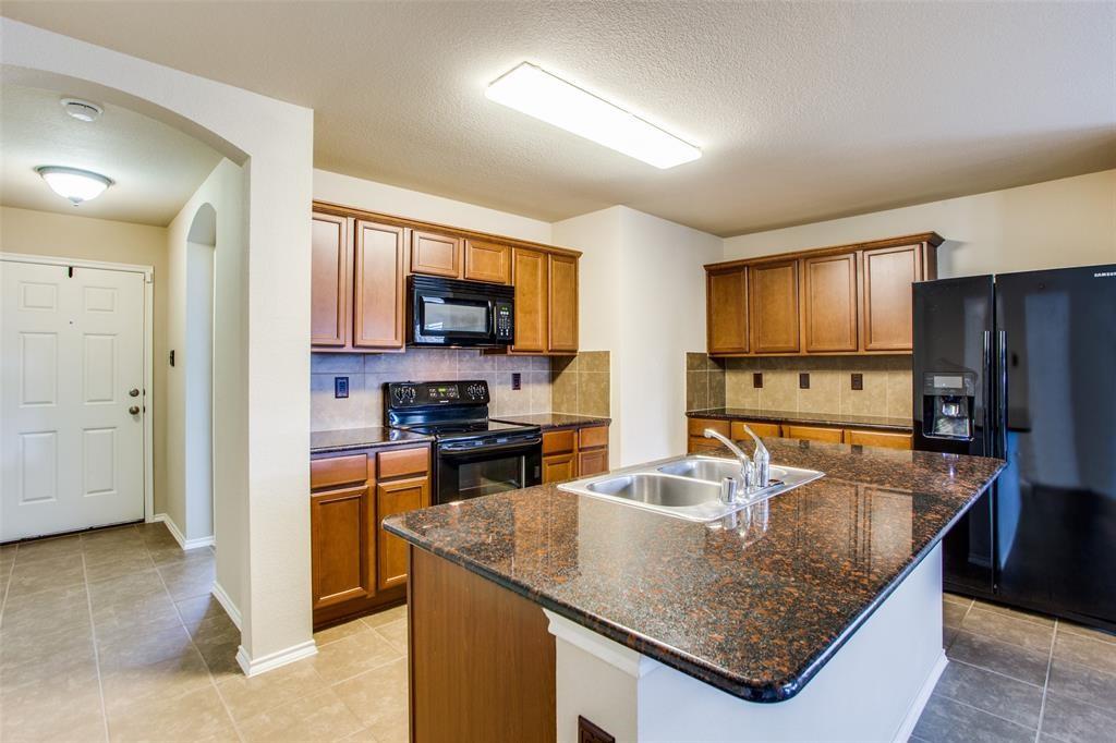 1121 Rainer Drive Princeton, TX 75407 - Photo 4 of 15