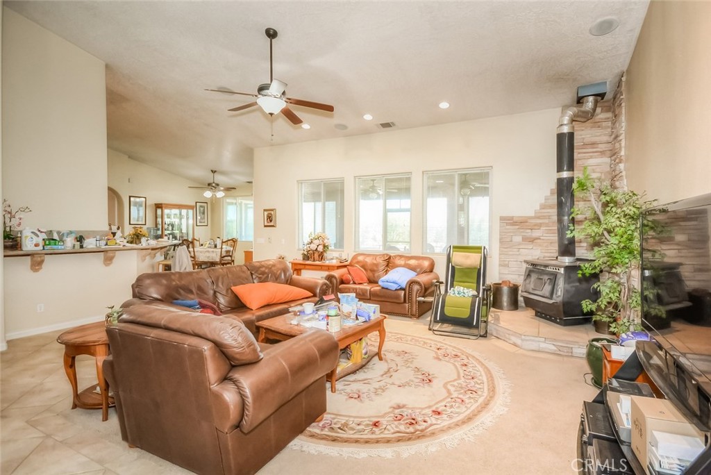 13830 Paramount Road Phelan, CA 92371 - Photo 13 of 21 Gallery Image 13
