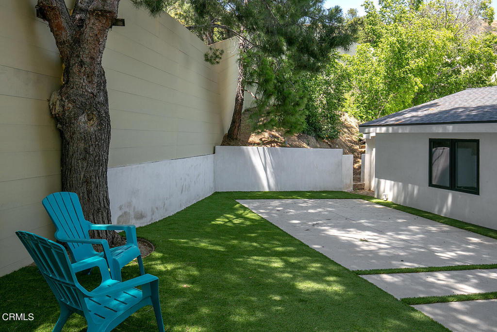 2149 Estes Road Los Angeles, CA 90041 - Photo 31 of 37 2149 Estes Yard