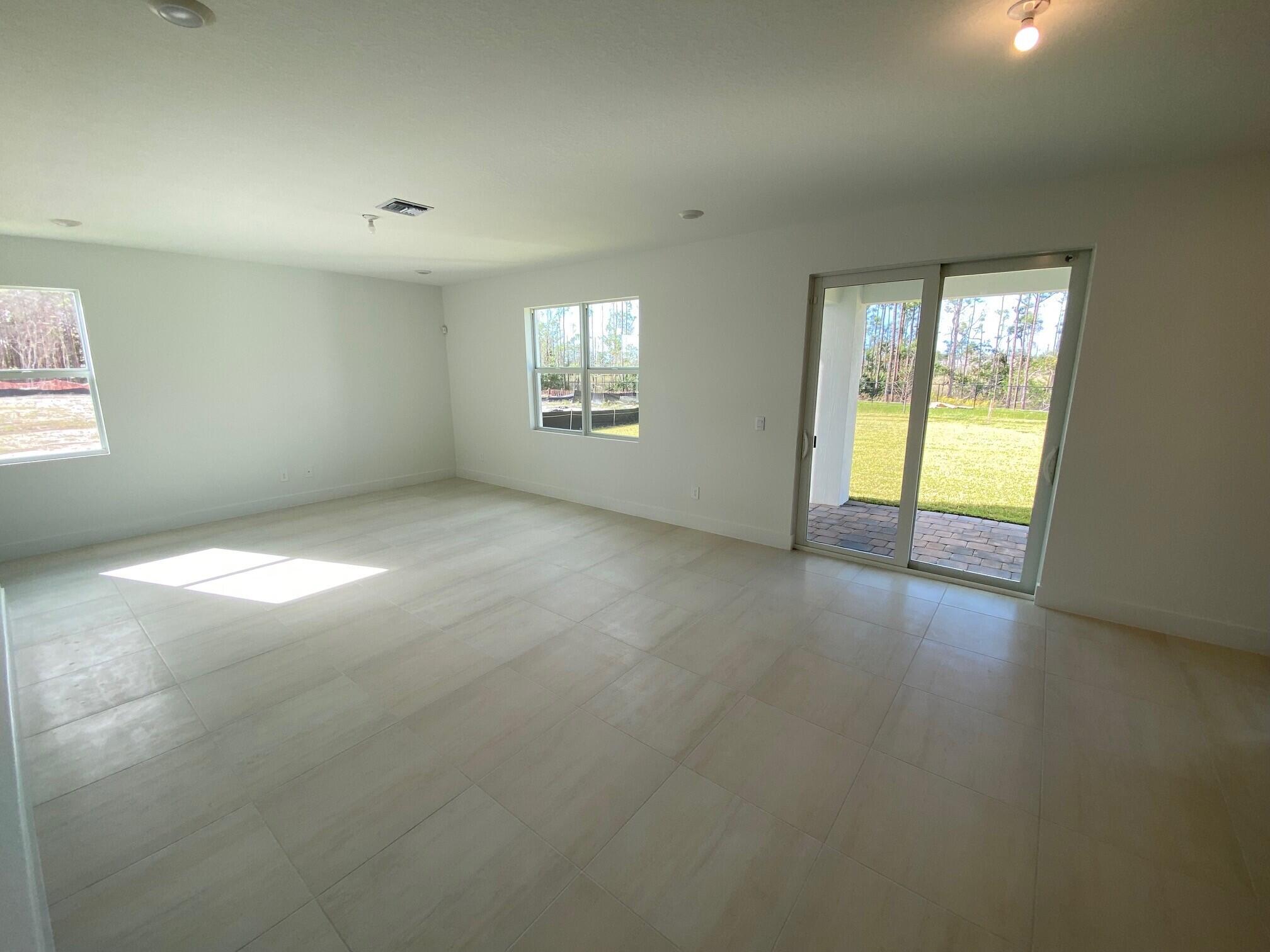 6800 Southeast Park Trace Drive Stuart, FL 34997 - Photo 6 of 12 PPT 38 Great room