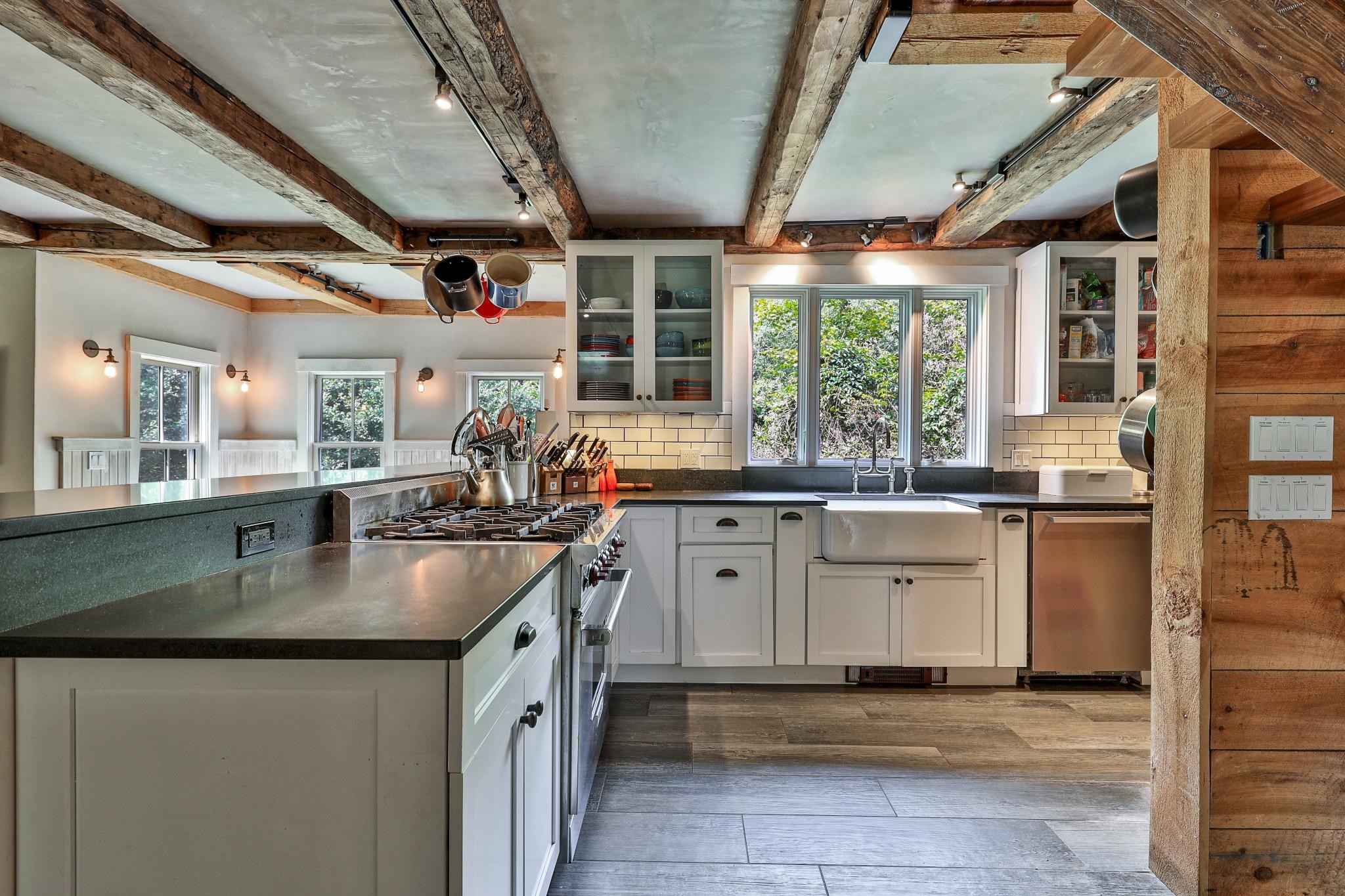 162 Campbell Road Rochester, VT 05767 - Photo 6 of 47 Gallery Image 6